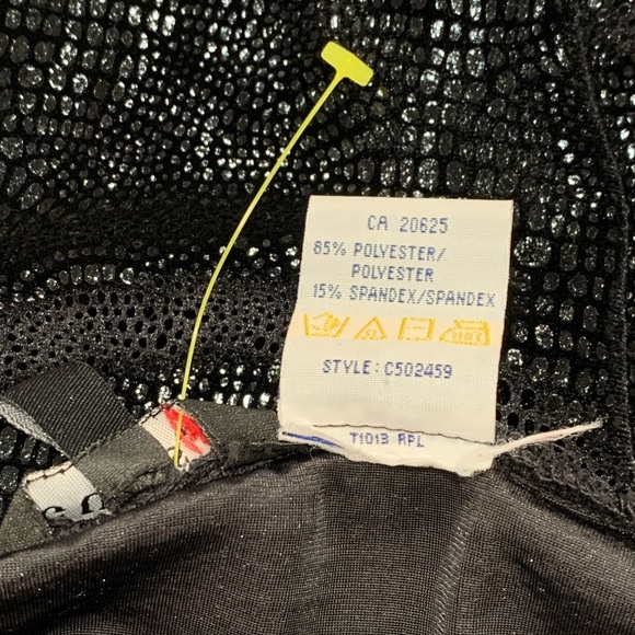 NWOT Size SM Guess, Black skirt - Picture 8 of 12
